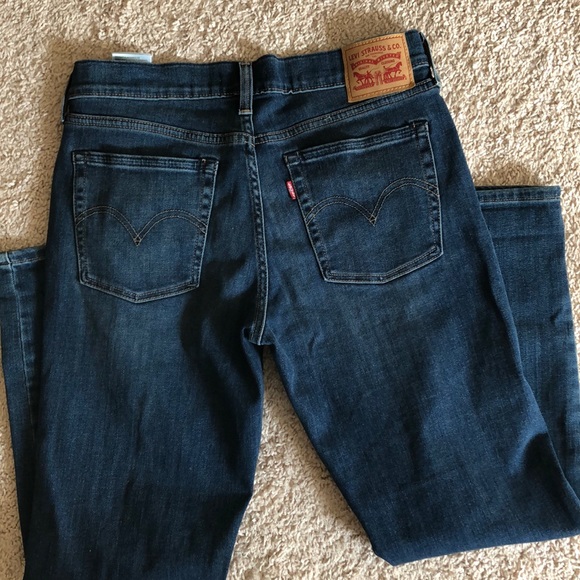 Levi’s - Picture 2 of 2